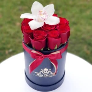 trandafiri naturali in cutie de lux01